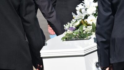 Järkyttävä löytö: 90 vainajaa ei ollutkaan päässyt viimeiseen leposijaansa