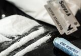 Poliisi löysi tuttipullosta kokaiinia