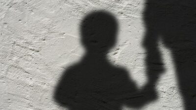 26v suomalaismies tarjosi netissä lastenhoitoapua – epäillään nyt lapsen seksuaalisesta hyväksikäytöstä