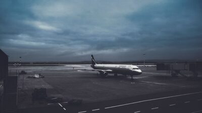 Aseistautunut mies herätti pelkoa Helsinki-Vantaan lentoasemalla