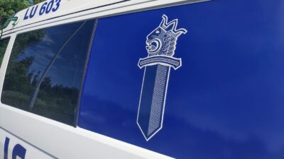 Autosta irtosi huollon jälkeen rengas – aiheutti liikenneonnettomuuden Hirvensalmella