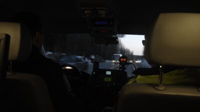 Törkeä rattijuoppo kaahasi kahtasataa poliisia pakoon – autot lunastuskuntoon