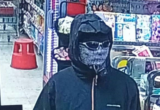 Poliisi etsii tätä ryöstäjää